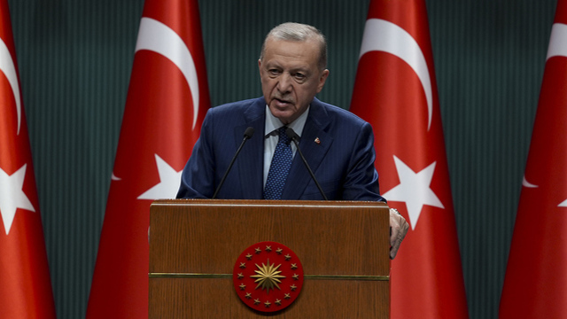 Erdoğan: Yatırımlara 240 milyon liraya kadar finansman desteği sağlanacak Cumhurbaşkanı Recep Tayyip Erdoğan Kabine Toplantısı sonrası yeni teşvik planının