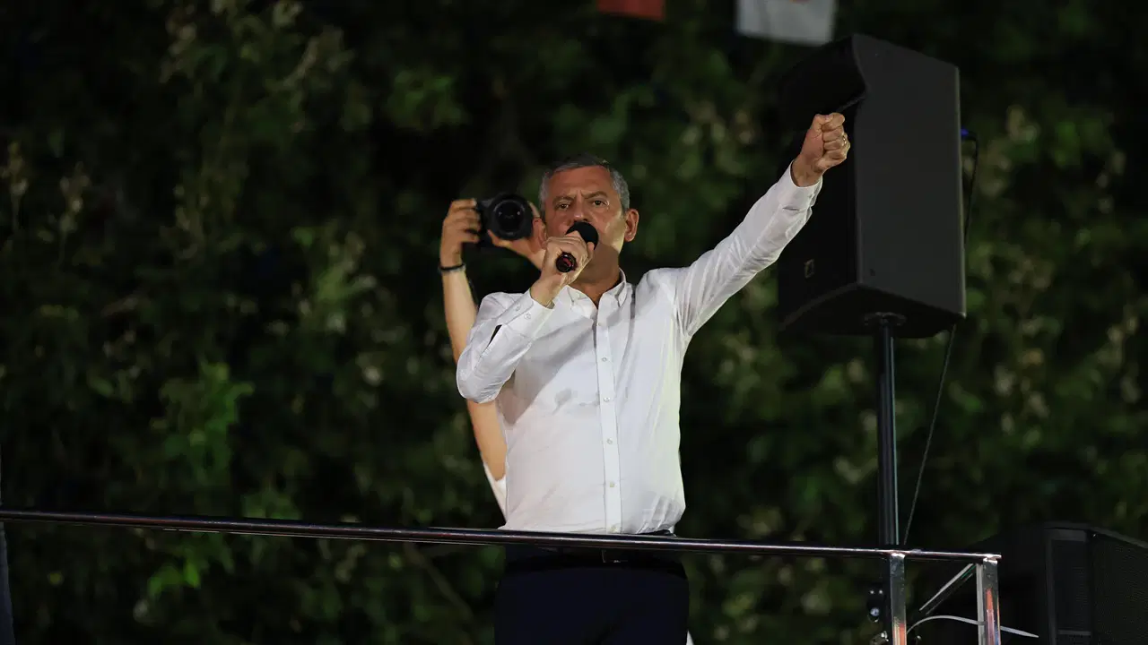 CHP Lideri Özgür Özel’den Kartal’da Güçlü Mesajlar: “Milletin İradesi Ayakta”
