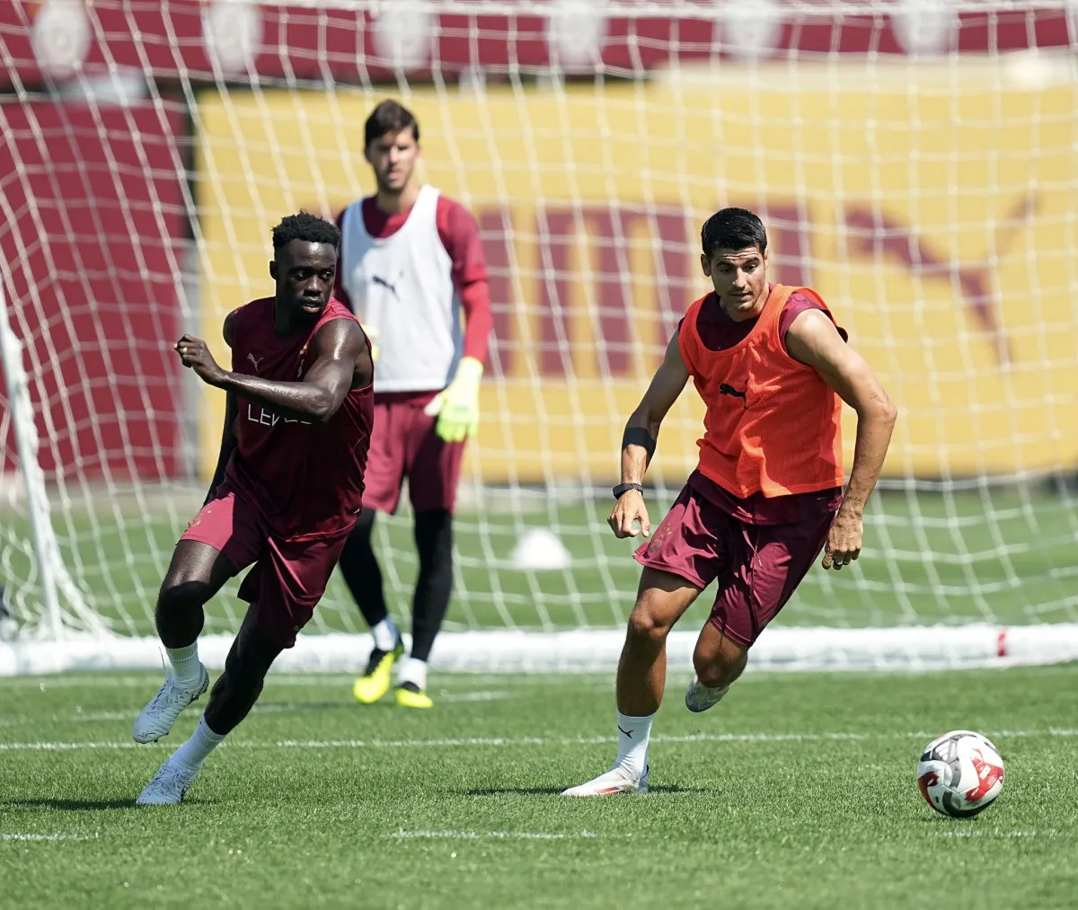 Galatasaray, kamp için Avusturya yolcusu Galatasaray Futbol Takımı, yeni sezon öncesi hazırlık maçları yapmak için