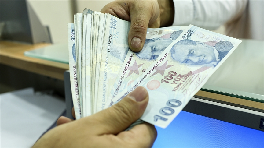 Memurlara 2026-2027 Zam Oranları Kesinleşti! İşte Yeni Maaşlar Memur ve memur emeklisine 2026-2027 zam oranları kesinleşti. En düşük