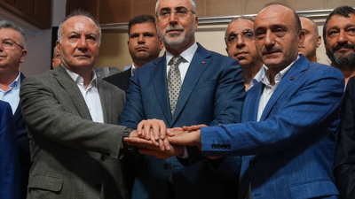 Yaklaşık 600 bin kamu işçisini ilgilendiren 2025-2026 dönemi zam oranlarını